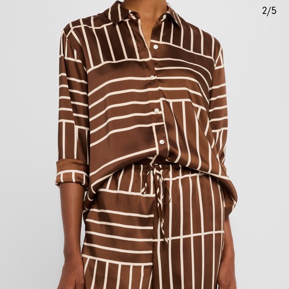 Rails Tops - Rails line art elias satin button front shirt